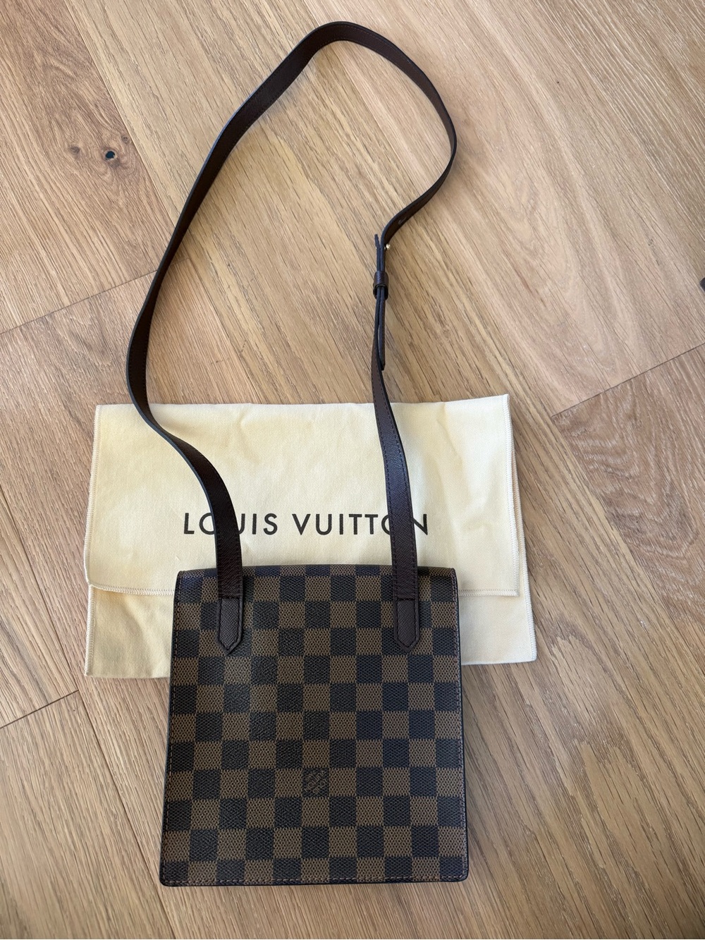 Louis Vuitton Damier Ebene Crossbody Bag - Picture 6 of 11